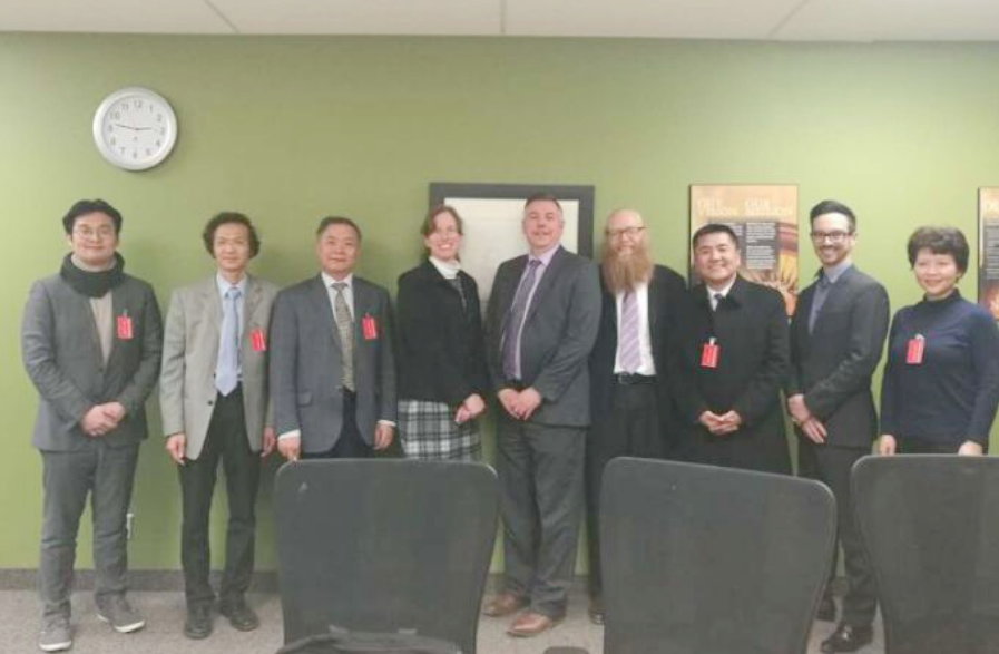 押球官网平台董事长访问加拿大食品检验局、联邦农业部